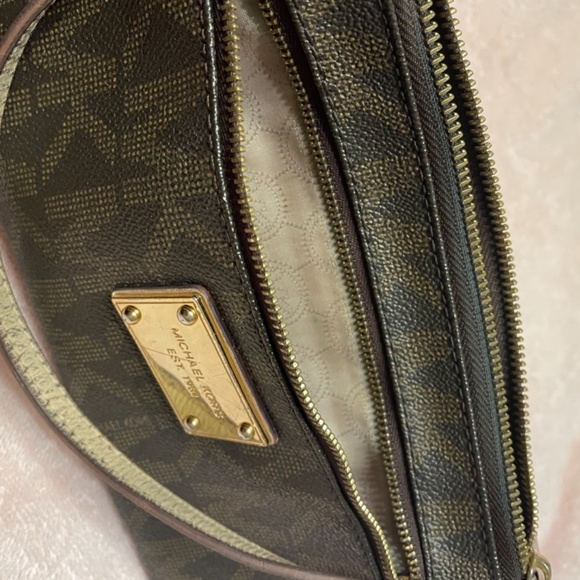 Michael kors small clutch - Picture 5 of 5